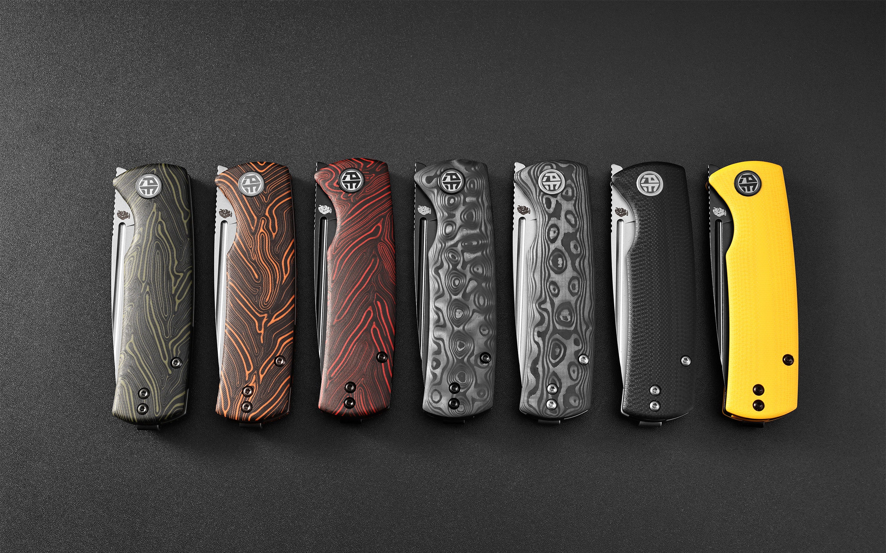 Petrified Fish PFP01X Beluga ,2.99" 14C28N Blade,95.6g G10/Carbon Fiber Handle Front Flipper Liner lock Folding knife