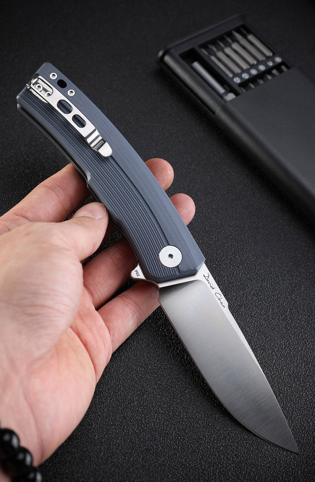 Petrified Fish PFP02 Magazine,3.66“ D2 Satin Blade,G10/Micarta/Carbon Fiber 145g folding Kinfe