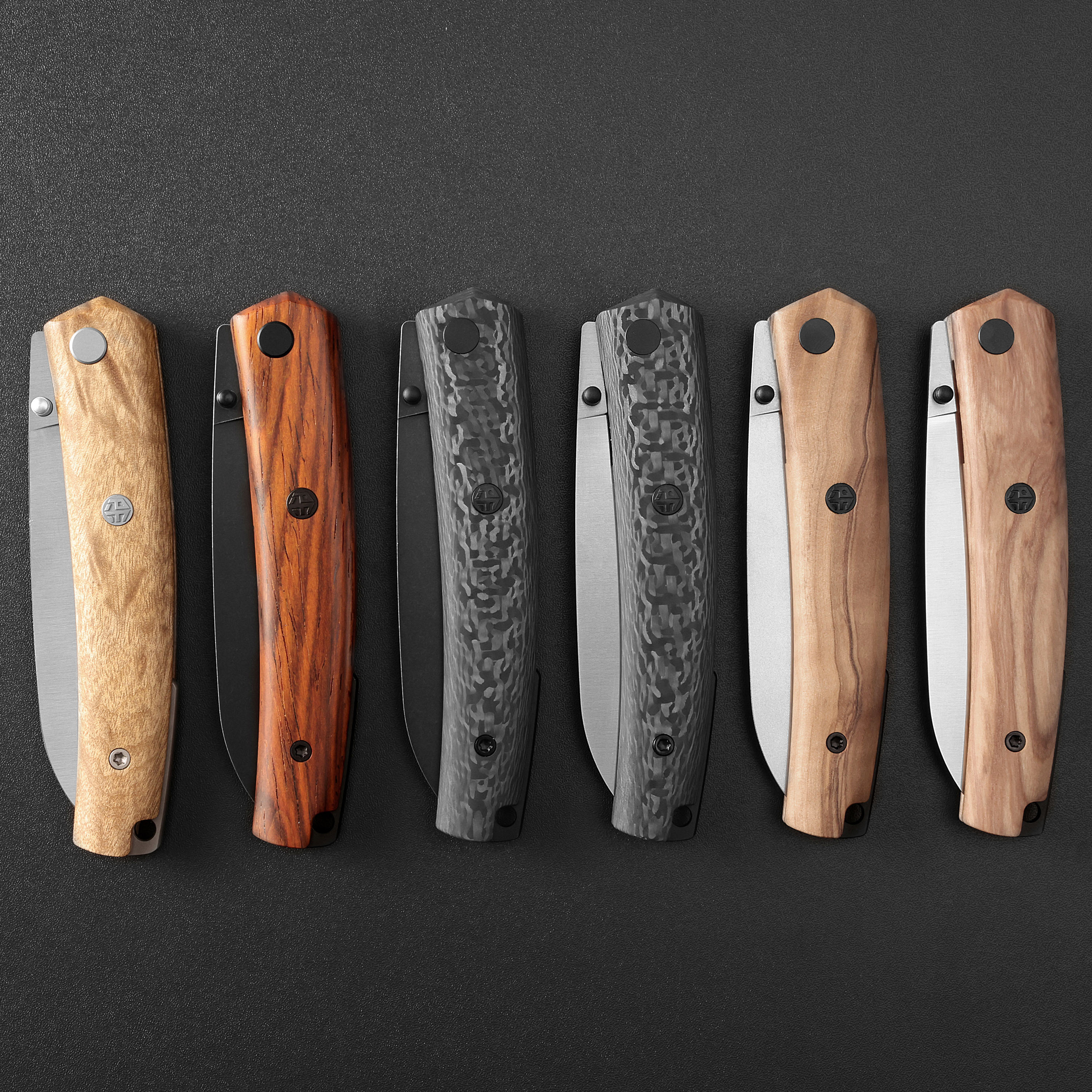 Petrified Fish PF719 V2-Patte,3.43"14C28N Steel Blade,Olive Wood/Carbon Fiber Handle,Thumb Stud Liner Lock Folding knife