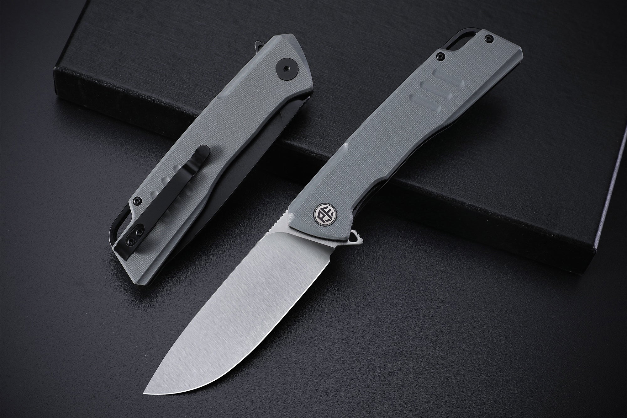 Petrified Fish PFB02 Loco ,3.70" D2 Satin Blade, 150g G10 Handle Flipper Liner lock Folding knife