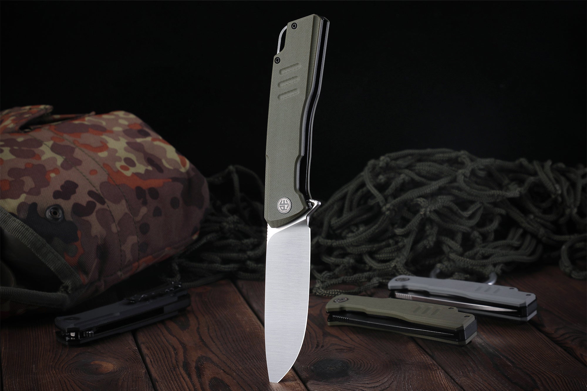Petrified Fish PFB02 Loco ,3.70" D2 Satin Blade, 150g G10 Handle Flipper Liner lock Folding knife