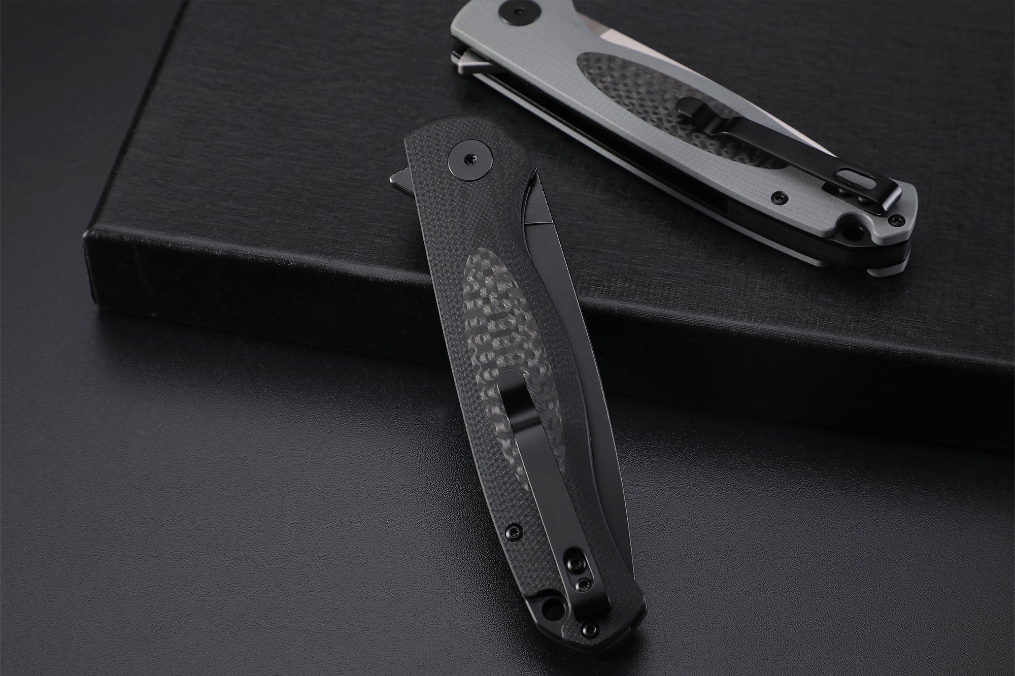 Petrified Fish PFB03 Stamp ,3.58" D2 Satin Blade, 136g G10&Carbon Fiber Handle Flipper Liner lock Folding knife